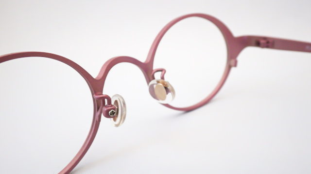 【オリジナル老眼鏡】 Ti-feel chocolate（ティフィール・チョコレート) パールピンクが可愛らしい丸型のメガネ  ブルーライトカットレンズ仕様　【送料無料】